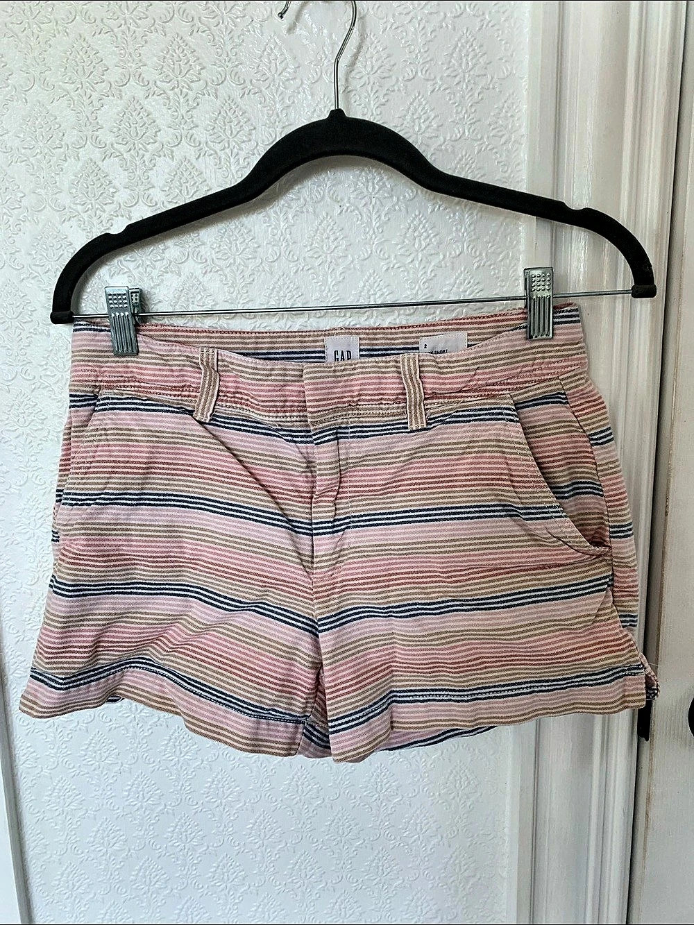 Gap City Short Striped Shorts in Pink & Blue Size 2 Like New